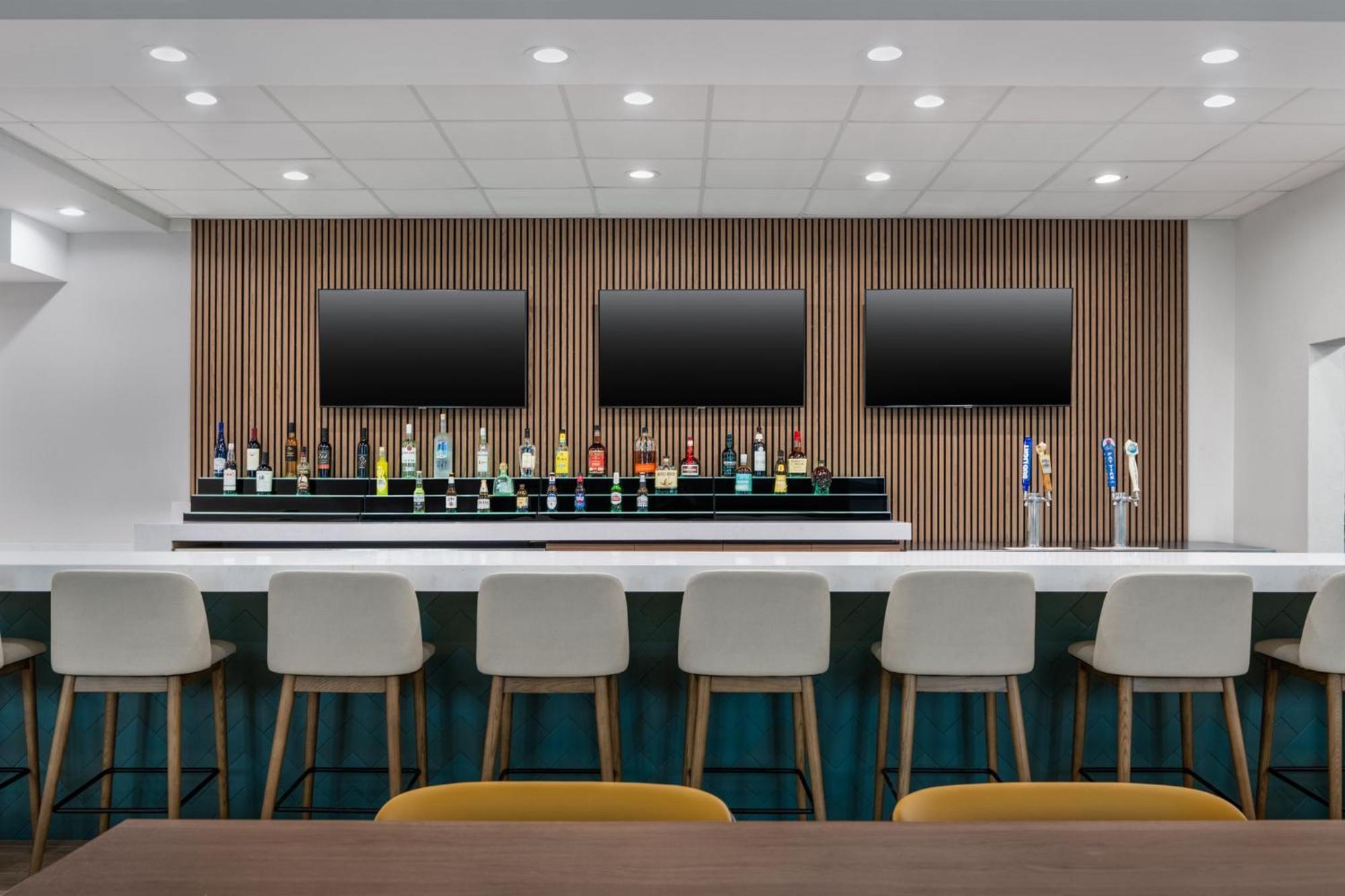 Holiday Inn Galveston Island By Ihg 3*